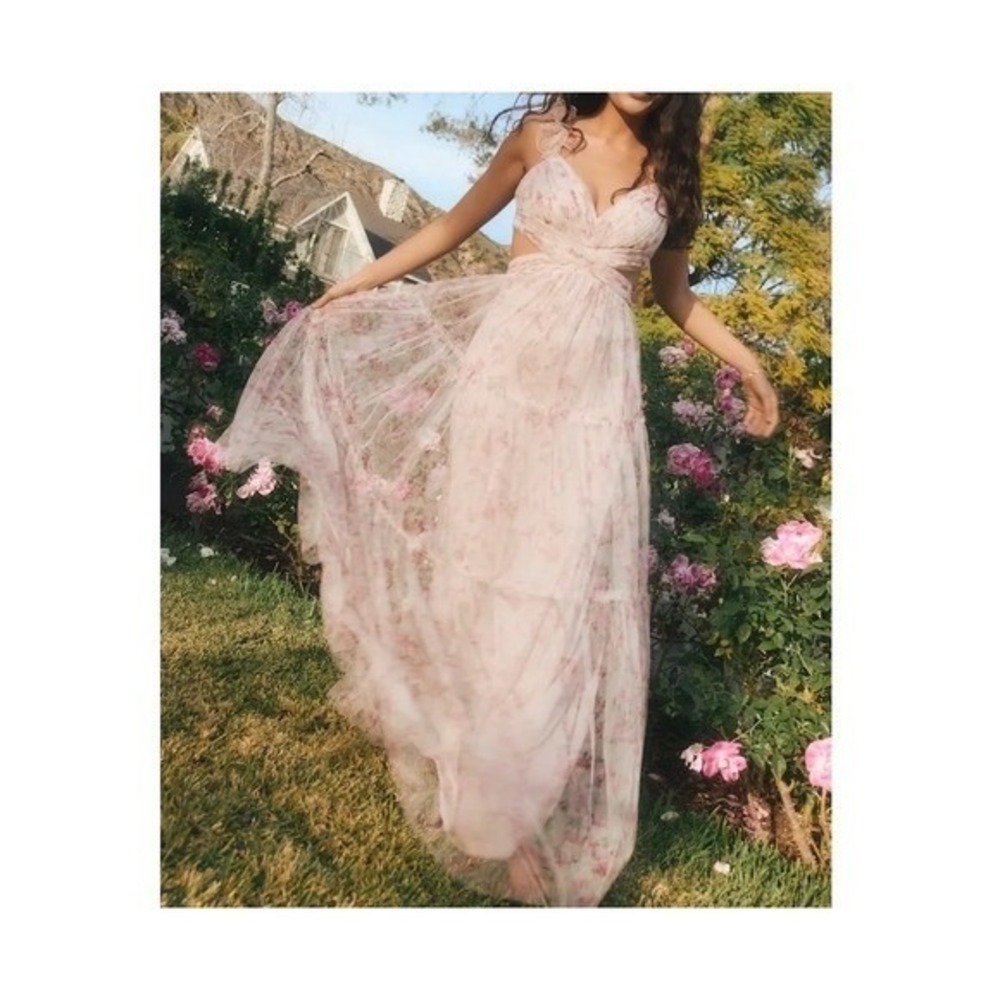 NWT Lulus Ethereal Love Blush Floral Pleated Tiered Tie-Back Maxi Dress Medium - Picture 1 of 12